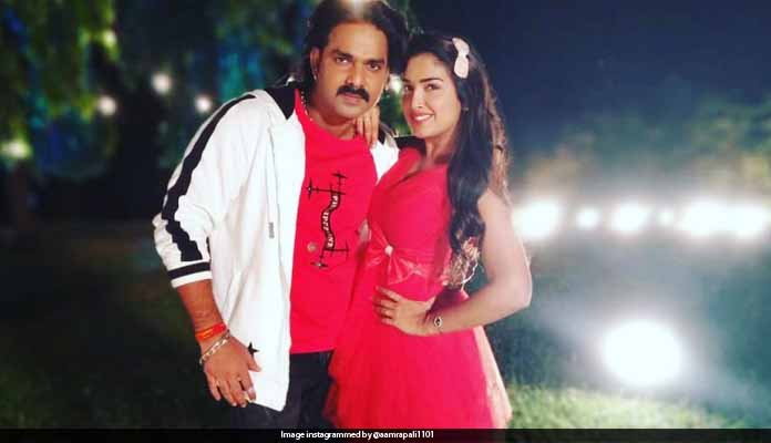 Photo of Pawan-Amrapali Dubey Viral from Sher Singh's Set